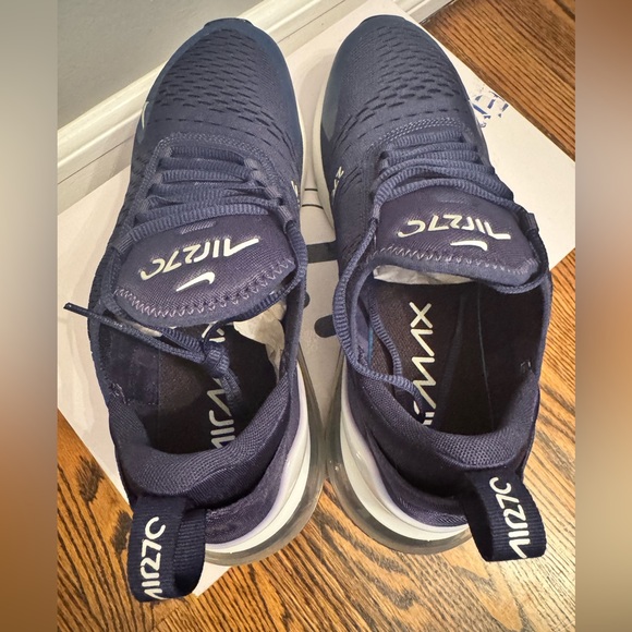 BNIB Nike Air Max 270 men’s size 10.5 - Picture 6 of 9